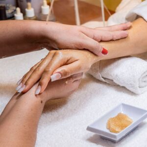 Manicura Spa con esmalte tradicional